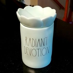 ☁️Rae Dunn Radiant Devotion Scented Candle